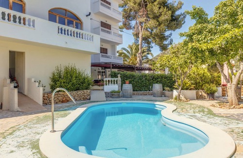 Canyamel Apartment | Charming Holiday Apartment "La Cabanya 3D" with Shared Pool, Terrace & Wi-Fi