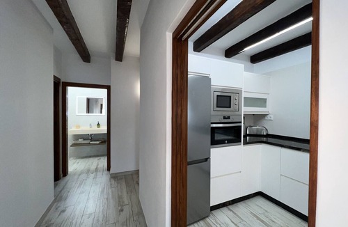 Atlanterra Ski Chalet | Charming rustic villa with sea views in Playa del Faro Camarinal