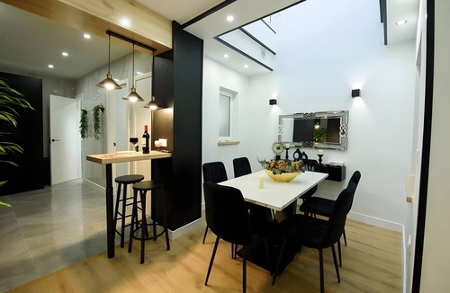 Dos Hermanas Apartment | Charming Sevilla Boutique: 2 Bedrooms, Sleeps 7, Parking Included