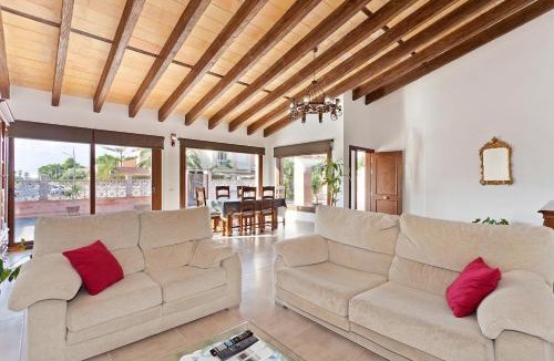 Badia Gran Villa | Churruca