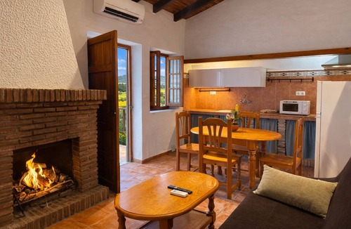 Alora Apartment | Cozy Apartment El Pajar near El Chorro
