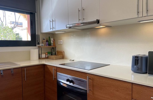 Bonmont Terres Noves House | Cozy Semi-Detached House - With Parking
