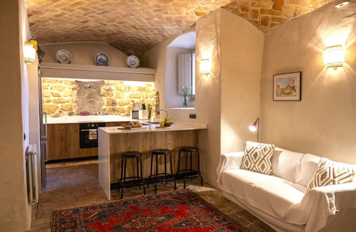 Cruilles House | Cycling/Beaches/Dining: Best of Costa Brava. Chic Stone "Castle" in Village A/C