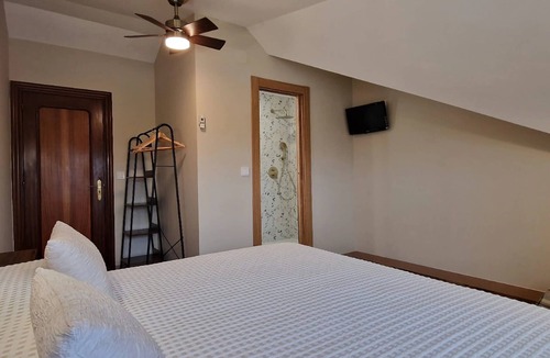 Suances Bed & Breakfast | Double Room for 2 Adults and 1 Child