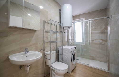 Algeciras Apartment | Downtown Apartment, Patio Cuarenta 1A