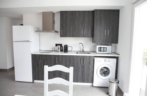 Almayate Bajo Apartment | El chorrillo 4