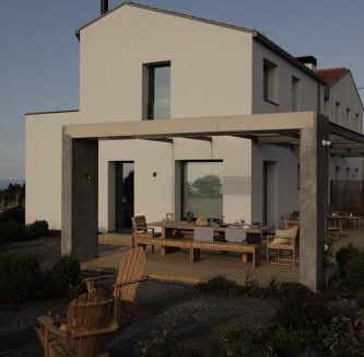 Tornon Apartment | El Faro Unkempt - Tazones