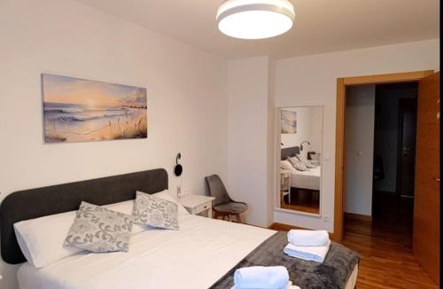 Villatuerta Apartment | El Rincón del Río Iranzu by Clabao
