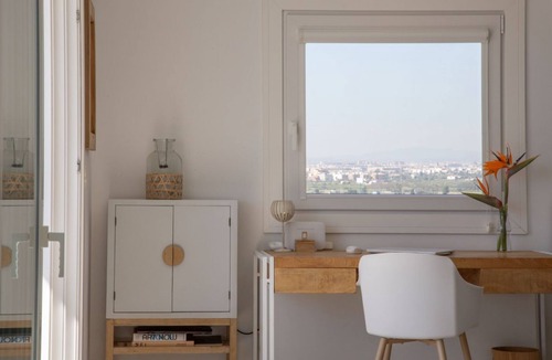 Playa Pobla de Farnals Apartment | Experience the ultimate summer escape in this exclusive designer retreat, meticulously crafted for those seeking to disconnect in total style by the sea. Available from June to September, this apartment stands out for its bright, avant-garde interior whe