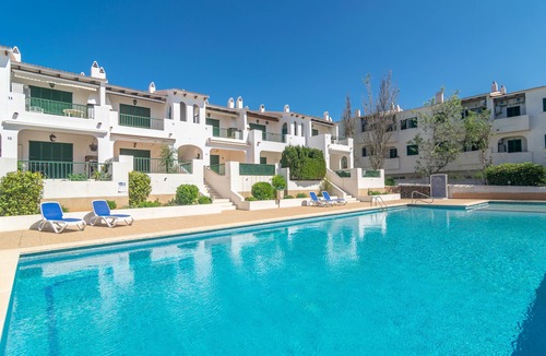 Son Parc House | FILIPPI - Charming apartment with shared pool and free WiFi.