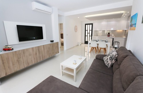 Pueblo Latino Apartment | First floor apartment close to beach in Mil Palmeras