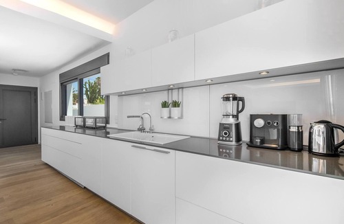 Urbanizacion Costabella Villa | Frontline Beach Costabella (r2576927)