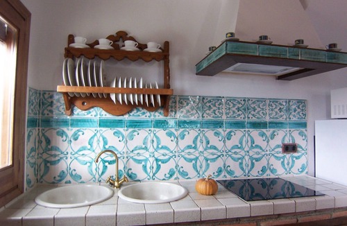 Nechite House | Gemütliches Haus in einer Anlage mit Garten und Schwimmbad. by Interhome