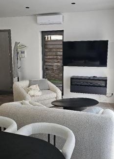 Sant Cugat del Valles Apartment | Golf en Sant Cugat - Elegante Apartamento para 3 con WiFI y AC a 20 min de Barcelona