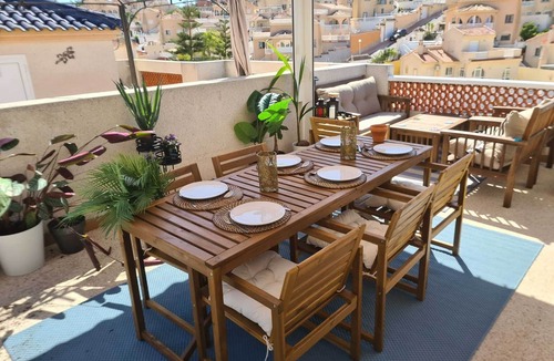 Quesada Apartment | Gorgeous 3 Bed En-Suite, Huge Roof Terrace overlooking Pool and La Marquesa Golf
