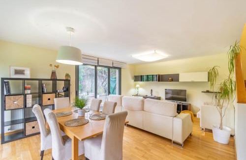 Esteribar House | Gran chalet con amplio jardín próximo a Pamplona