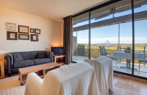 Gualta Apartment | GUALTA GOLF: Charming apartment located within the Empordà Golf of Gualta.