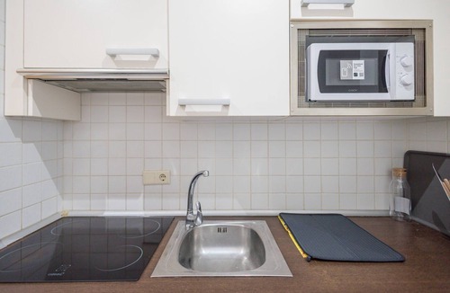 Bormujos Apartment | GuestReady - Domocenter studio with garage