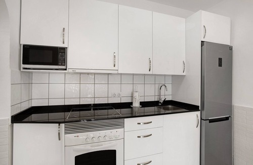 Puerto Rico Apartment | Holiday Apartment 'Casa Los Veleros F1' with Sea View, Wi-Fi & Air Conditioning