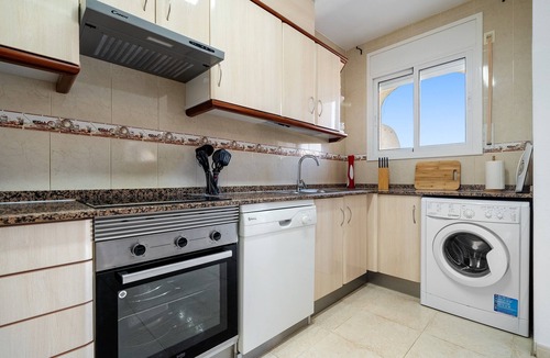 Miami Platja Apartment | Holiday Apartment "Montserrat" with Sea View, Shared Pool, and Wi-Fi