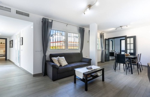 Malaga Historic Centre Apartment | Holiday Apartment “Maravilloso Ático en Pleno Centro” with City View