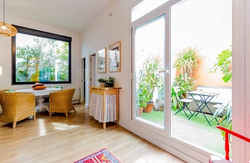 Bellavista House | Holiday Home 'Art and Relaxation in Seville' with Private Terrace, Wi-Fi & Air Conditioning