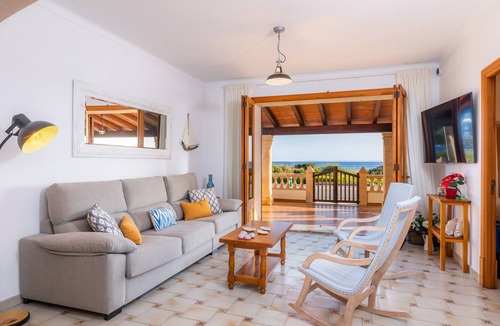 Sa Rapita House | Holiday Home 'Cas Vell Marí' with Sea View, Barbecue, Terrace & Wi-Fi