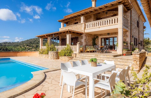 Portocolom House | Holiday Home Es Turó with Sea View, Wi-Fi, Pool & Garden