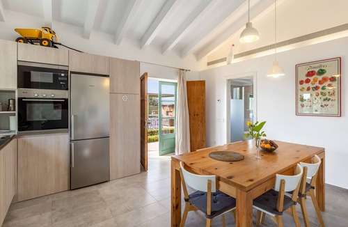 Moscari House | Holiday Home "Sa Verdal" with Pool, Wi-Fi, Air Conditioning & Garden