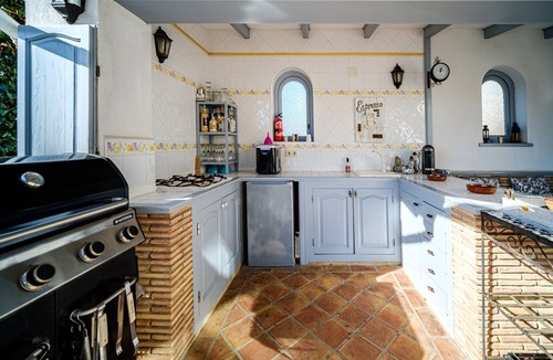 Ermita House | Holiday Home 'Villa Nigella - Montgó Area' with Shared Pool, Wi-Fi & Air Conditioning