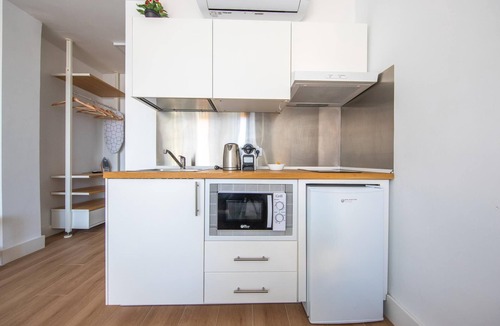El Ejido Apartment | HOMEABOUT LA MERCED STUDIO 9