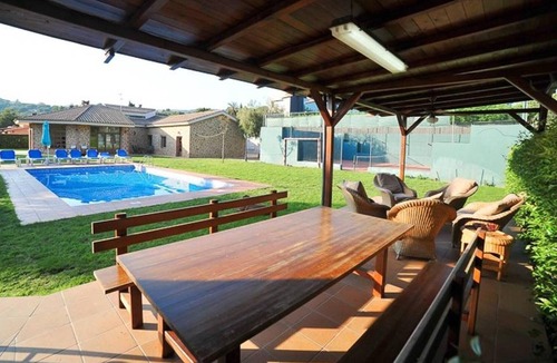 Sant Andreu de Llavaneres Villa | Homerez - Amazing villa 1 km away from the beach for 16 ppl. with swimming-pool