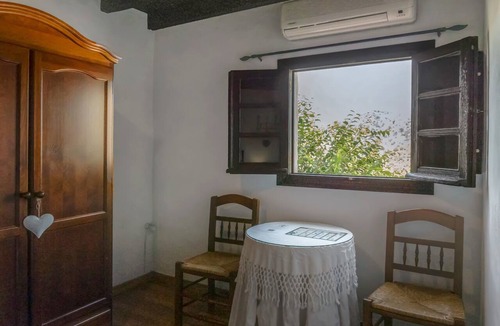 Benaocaz Apartment | Hostal Posada El Parral – Private Pool and Restaurant in the Sierra de Cádiz