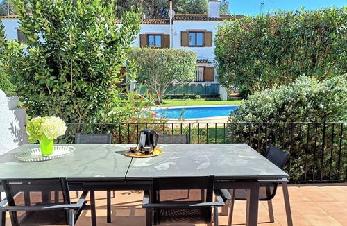 L'Escala House | HOUSE WITH COMMUNITY POOL 1KM FROM EMPURIES BEACHES