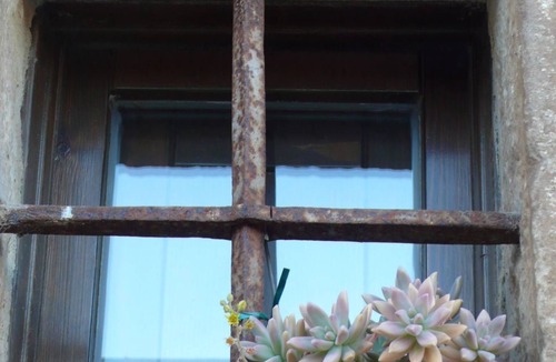 Azuelo House | in einem kleinem Dorf nah dem Jakobweg by Interhome