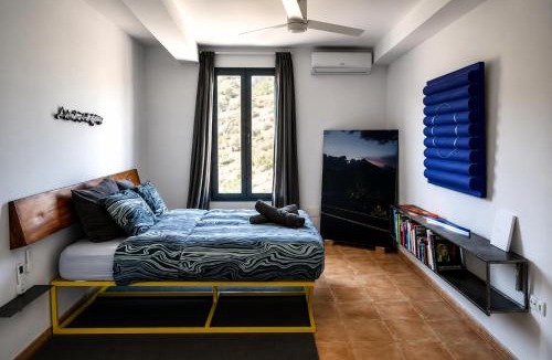 Casabermeja House | La Bermeja - Alojamiento completo, bañera exterior bajo las estrellas a 20 min Málaga