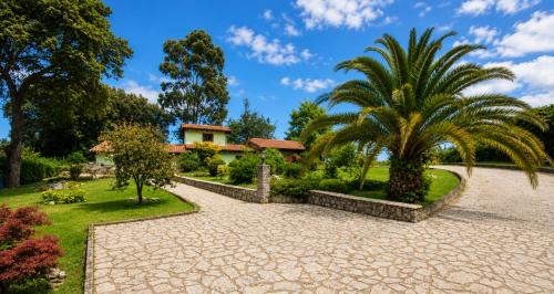 Llamigo Ski Chalet | La Braña en Llanes · Jardín, Playa y Senderismo