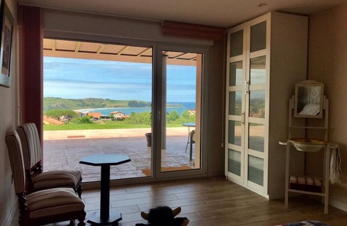 Trasvia Apartment | La Gloria Bendita - apartment with garden in Comillas (Cantabria)