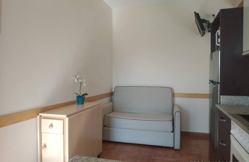 Aios Apartment | La Refrada: Studio Terrace Garden View