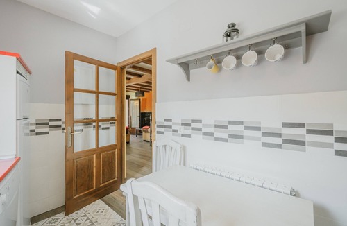 Ayllon House | Las Eras III Country House in Medieval Ayllón – 4 En-Suite Bedrooms & Mountain Views