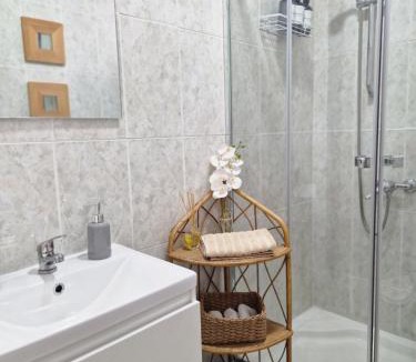 La Palmera-Reina Mercedes Apartment | Las naranjas de reina mercedes aparcamiento en la misma puerta