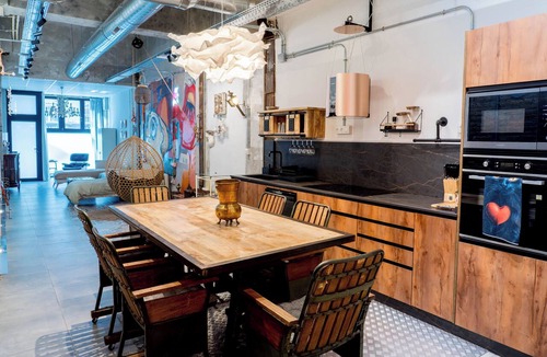 Figares Apartment | LIROLA ARTISTIC LOFT