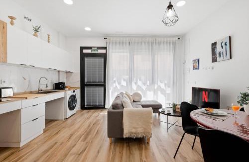 Torrefiel Apartment | Loft Luminoso, Adaptado, Smart TV, AC, 2 Pax