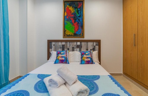 Castillejos Apartment | Luxe Apartment Madrid North Real Madrid Stadium HGA5