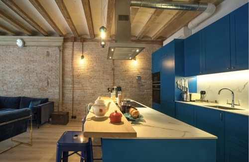 L'Antiga Esquerra de l'Eixample Apartment | Luxury apartment right in the heart of Barcelona with an oasis like terrasse.