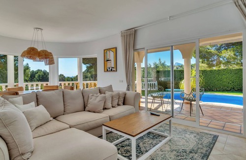 Bernia Villa | Luxury vacation villa with pool. Just 5 minutes from beach, golf and village!