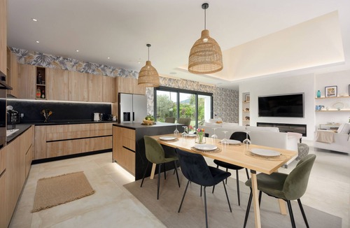 Guadalmina Villa | Luxury villa close to Marbella with private pool and garden
