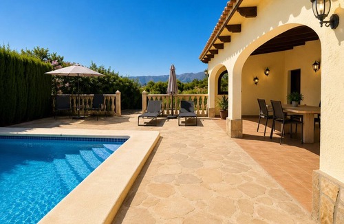 La Empedrola Villa | Luxury Villa Heated Pool Sunset Mountain Views 10 minutes from beaches