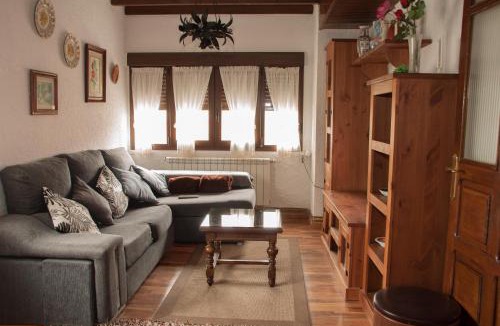 Villamayor House | Miyares casa rural