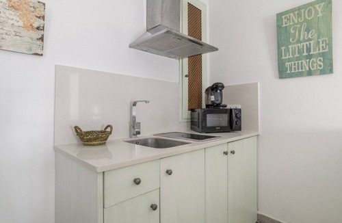 San Ambrosio Apartment | Modern Apartment "Girasol" in Great Location with Air Conditioning & Terrace